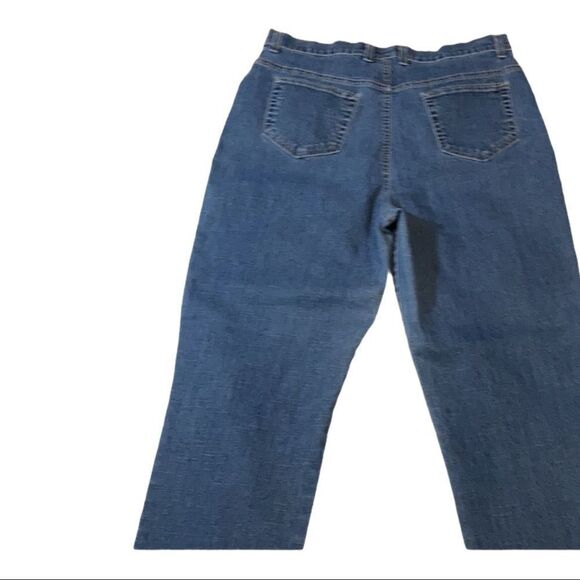 ST. John’s Bay,Women’s stretch Jeans, 33” waist - Picture 9 of 10